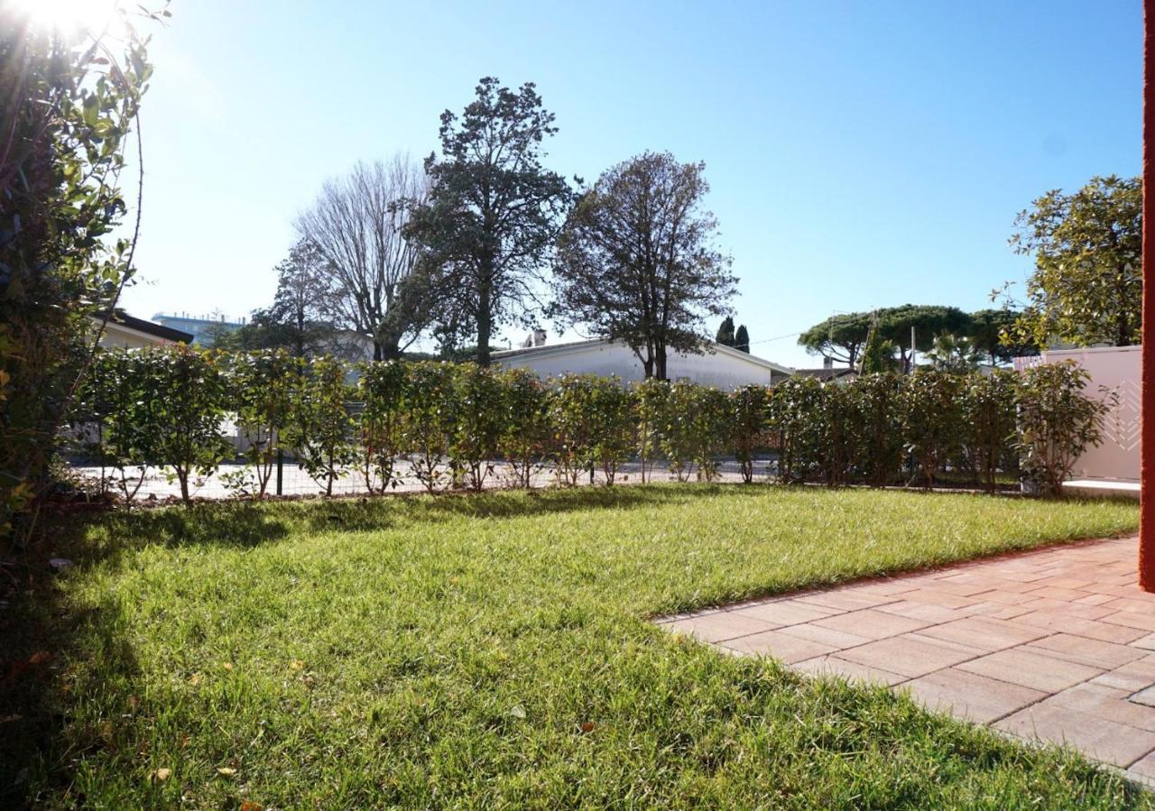 شقة Relax By The Garden - Flat For Up To 6 Guests بورتو سانتا مارغريتا دي كاورل المظهر الخارجي الصورة